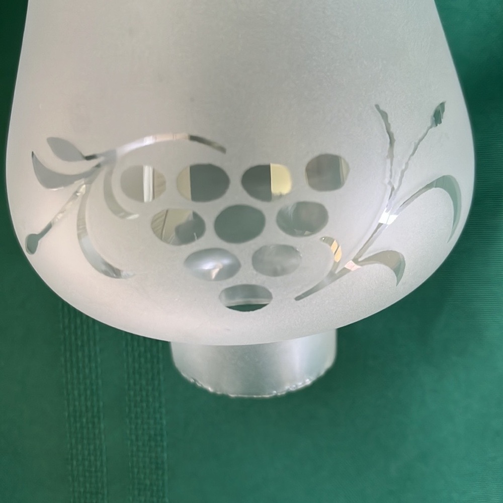 Vintage Frosted Glass Lamp Shade Globe Grape Design Ruffled Top Rim - Picture 6 of 12